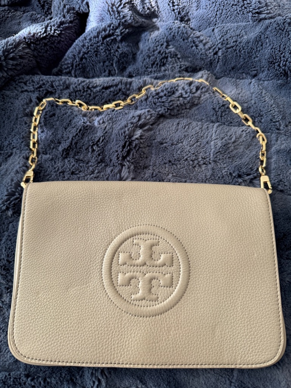Tory Burch Neutral Beige Pebbled Leather Crossbody with Gold Chain